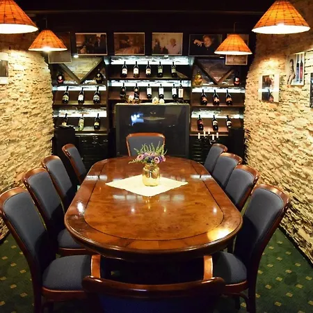 Hotel Grand Boutique With Privat Wellnes (adults Only) Piest'any
