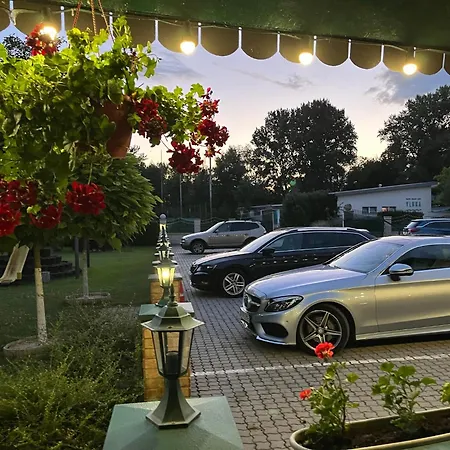 Grand - Business Boutique (adults Only) Πιεστάνυ