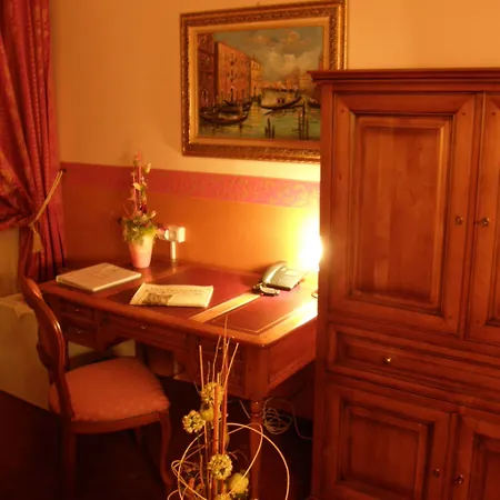 Grand - Business Boutique (adults Only)