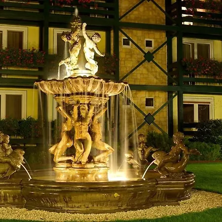 Grand Boutique With Privat Wellnes (adults Only) 4* Piest'any